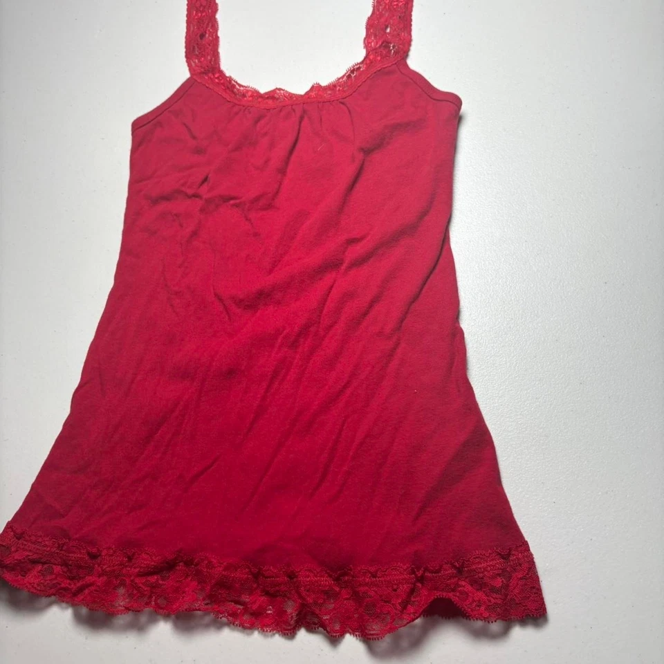 Camiseta sin mangas Babydoll de encaje rojo sombra de ojos Y2K mediana para mujer Foto 2 de 4