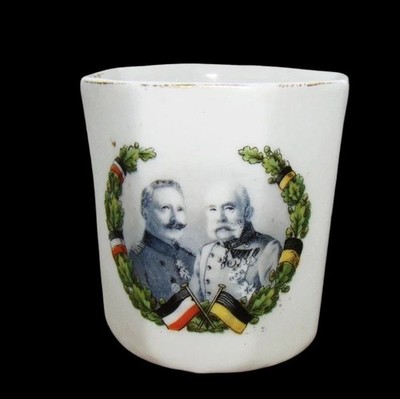 Patriotische Tasse achteckige H. 6,8 cm. 1 WK.  Wilhelm II & Franz Joseph I