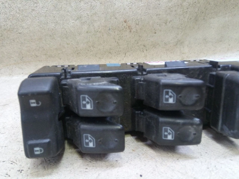 Interruptor de ventana principal de la puerta delantera izquierda del conductor para 03-06 Chevrolet Avalanche w62 Foto 2 de 4