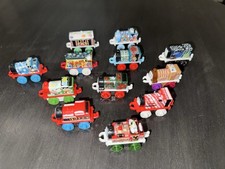 12 mini thomas trains lot Christmas Winter