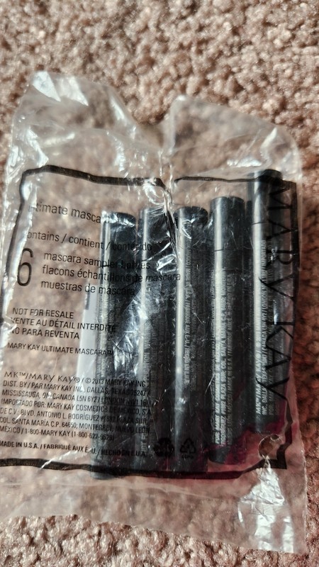 Mary Kay Signature Ultimate Mascara (Mini LOT 6) - Black