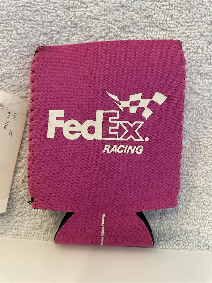 Denny Hamlin #11 FedEx Can Koozie Pink #15 - Imagem 2 de 2