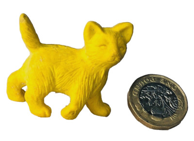 Action Figur Spielzeug Katze gelb Tier Gummi ? Radierer ? es