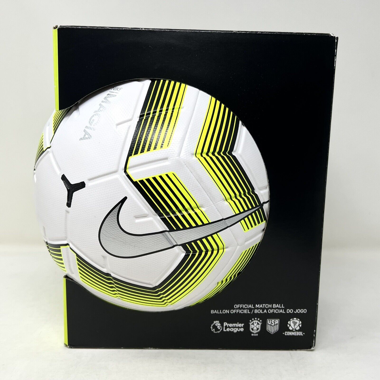 verkoper Boek Behandeling Nike Team Magia II Soccer Ball - White/Black/Volt, Size 5 for sale online |  eBay