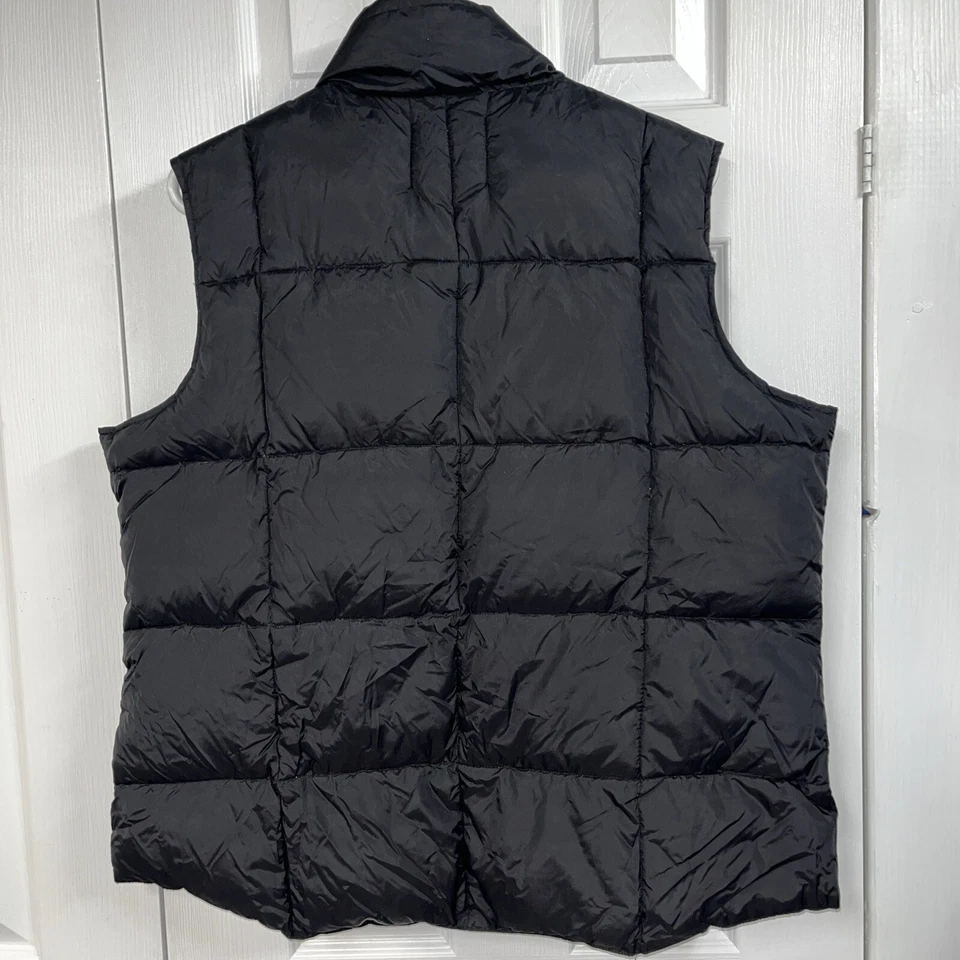 Chaleco acolchado Athletech Performance Outerwear para mujer negro talla extra grande Foto 2 de 3