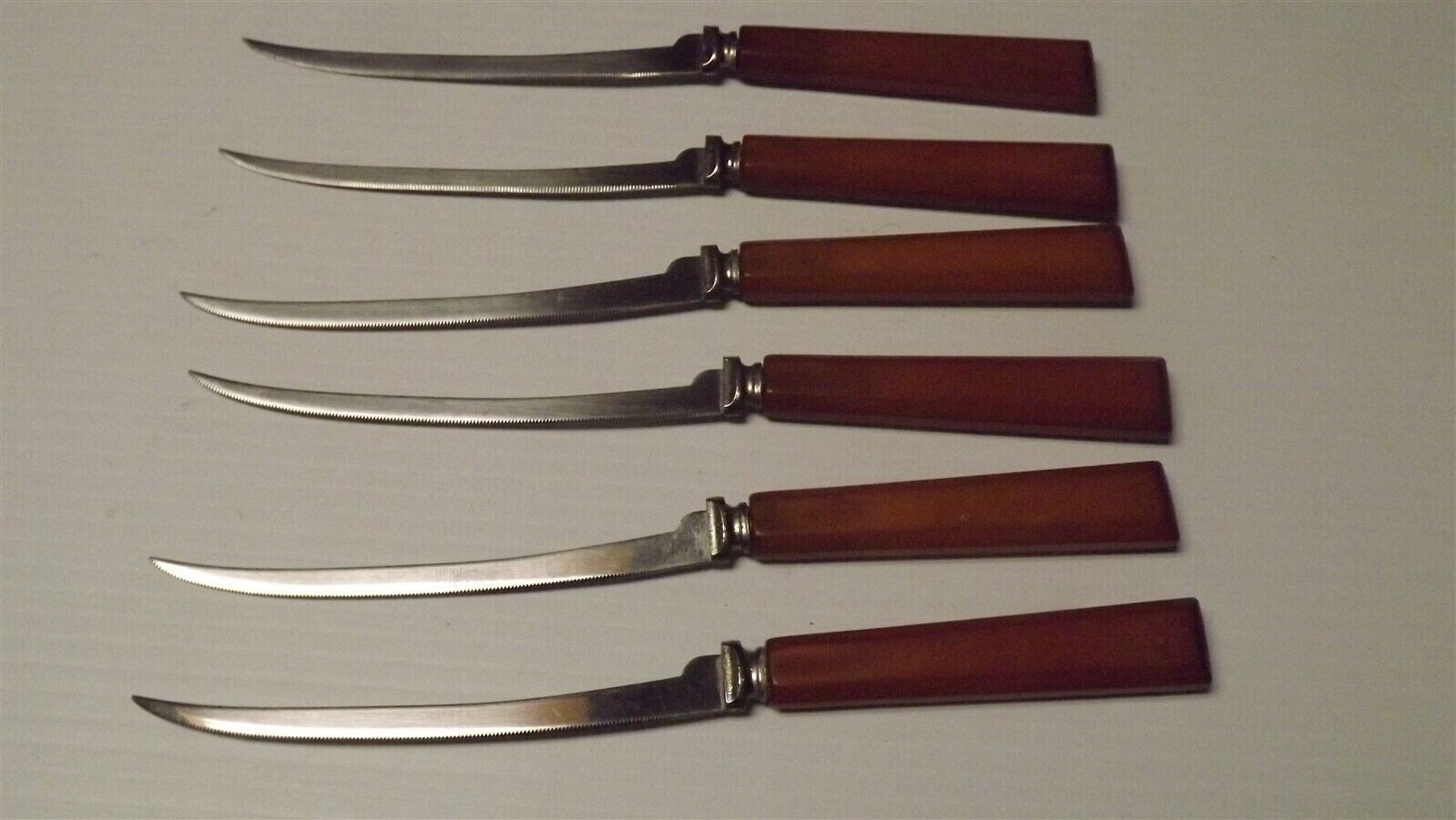 VINTAGE 6 HENRY'S STAINLESS TOMATO & STEAK KNIVES KNIFE SET BAKELITE