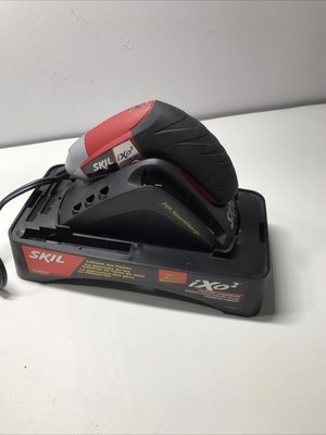 SKIL ixo2 Handheld Compact Cordless Screwdriver f Smartcharge System 3.6V