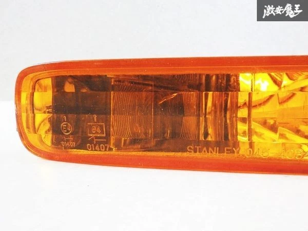 Genuine Honda CB1 Accord Front Bumper Turn Signals Left and Right Set - Image 3 of 4