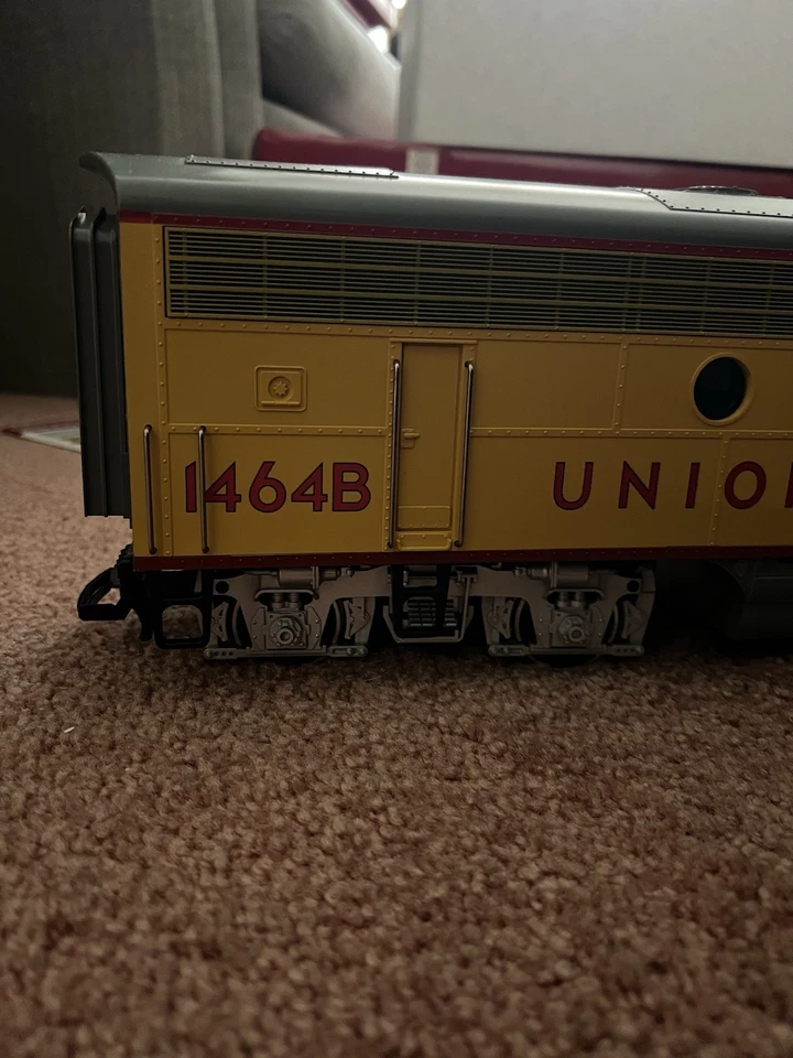 LGB 23570 23582 F7 AB G Scale Union Pacific Diesel Locomotives w/ Sound C7/EX - Image 2 of 4