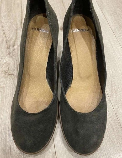 Women Carvela Heels Khaki Suede 37