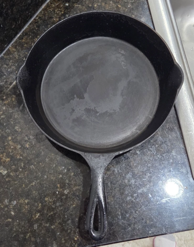 Original Vintage Wapak #8 Cast Iron Cooking Skillet Frying Pan 101B