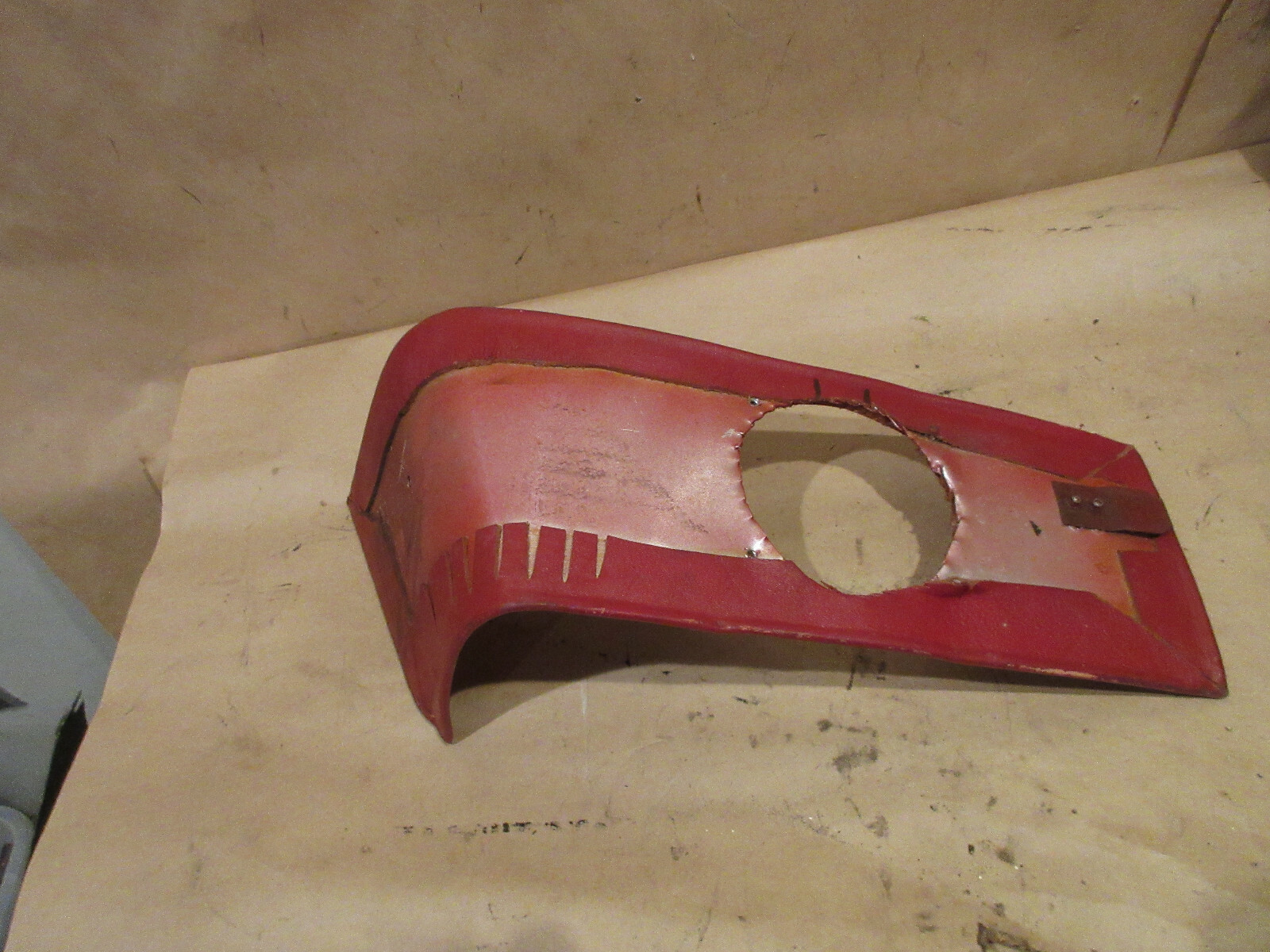 Ferrari Mondial 8, QV - RH Moulding Red P/N 60682600