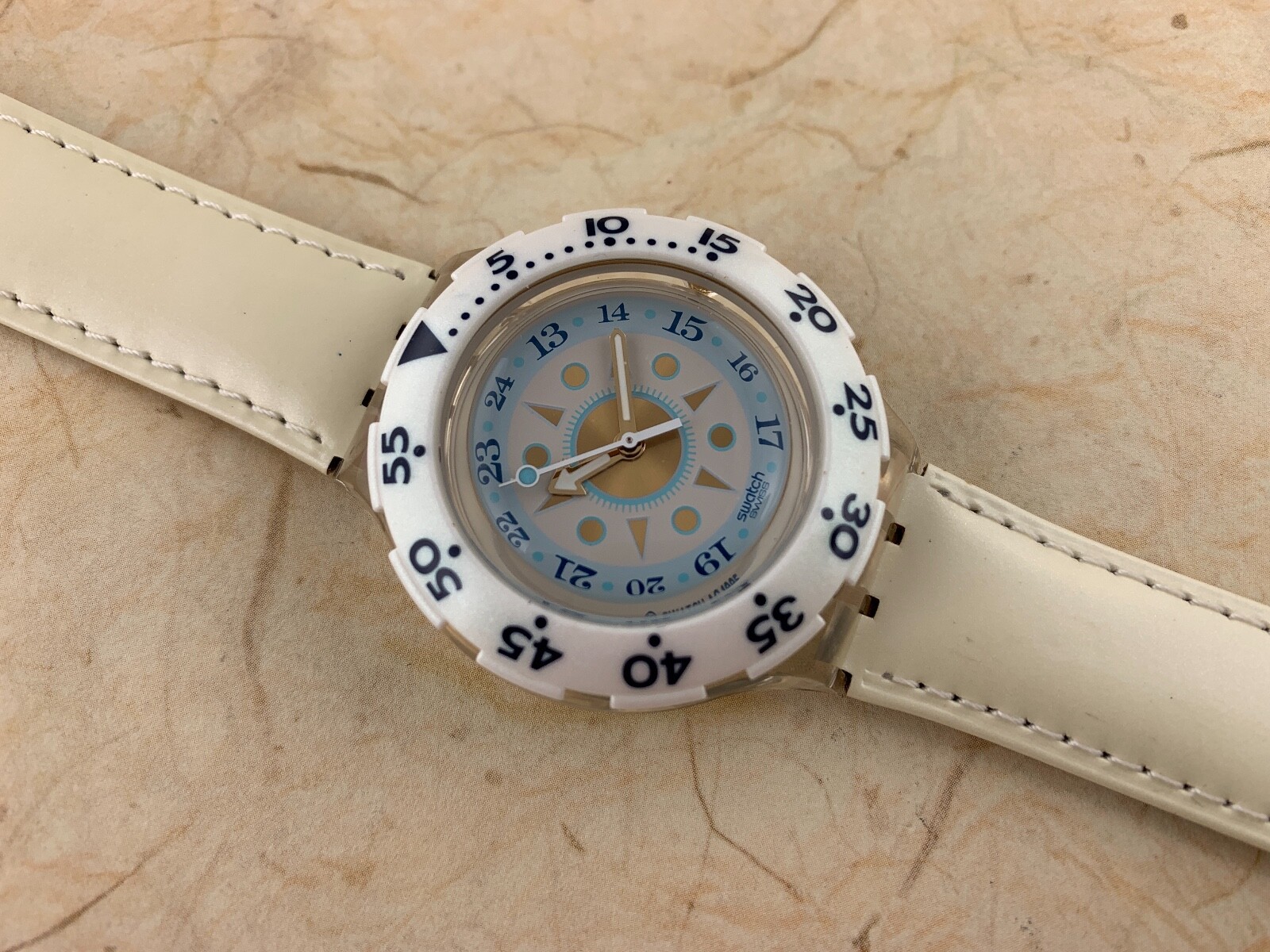 Swatch Originals Scuba 200 SDK126 Creme De La Creme NOS Box/Paper/Tag Circa 1996