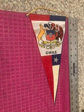 Vintage CHILE Souvenir PENNANT South America POR LA RAZON O LA FUERZA -Ship Fast