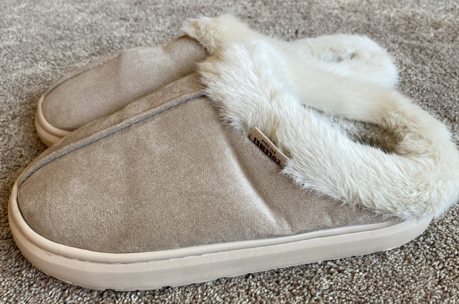 New Women’s Zulemei Slippers/House Shoes Cozy. Tan Faux Fur. Size 11