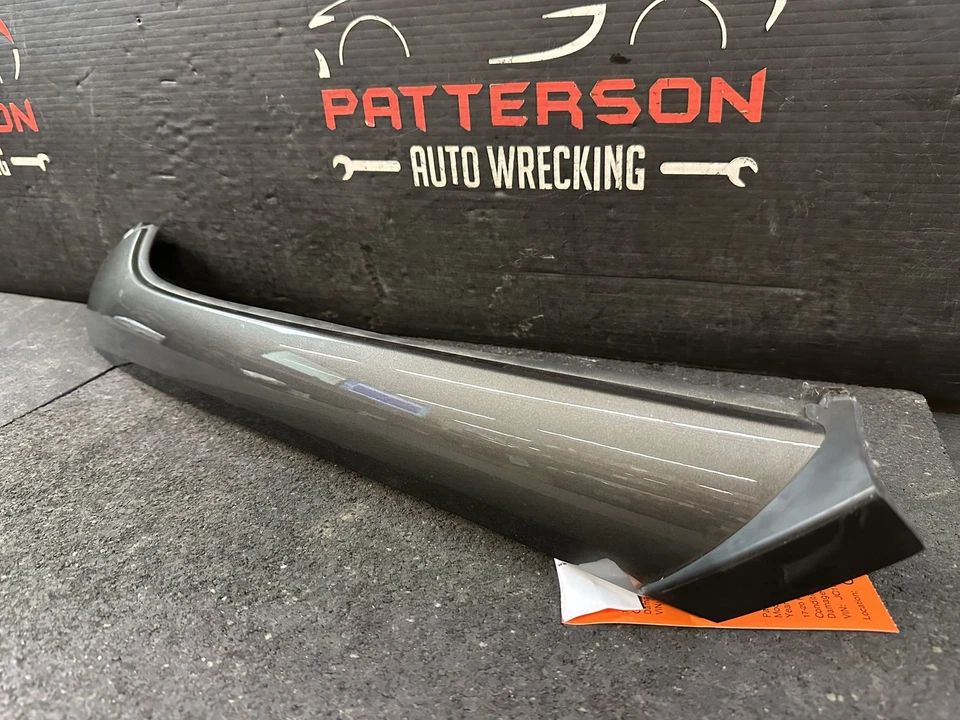 17-20 FIAT 124 SPIDER RIGHT PASSENGER SIDE WINDSHIELD TRIM MOULDING - Image 2 of 4