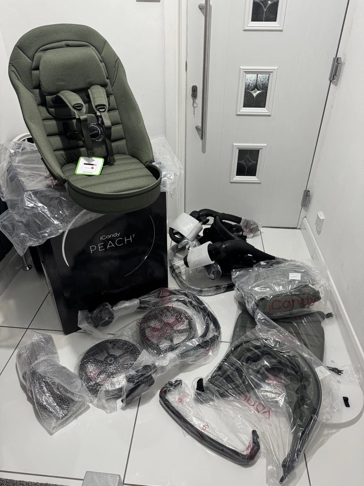 iCandy Peach 7 IVY on Black chassis 💚🖤 Brand New  - Image 2 of 4