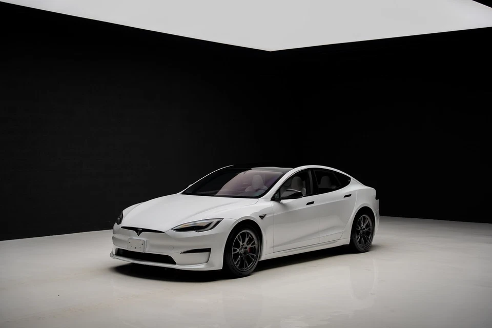 2023 Tesla Model S Plaid - Image 4 of 4