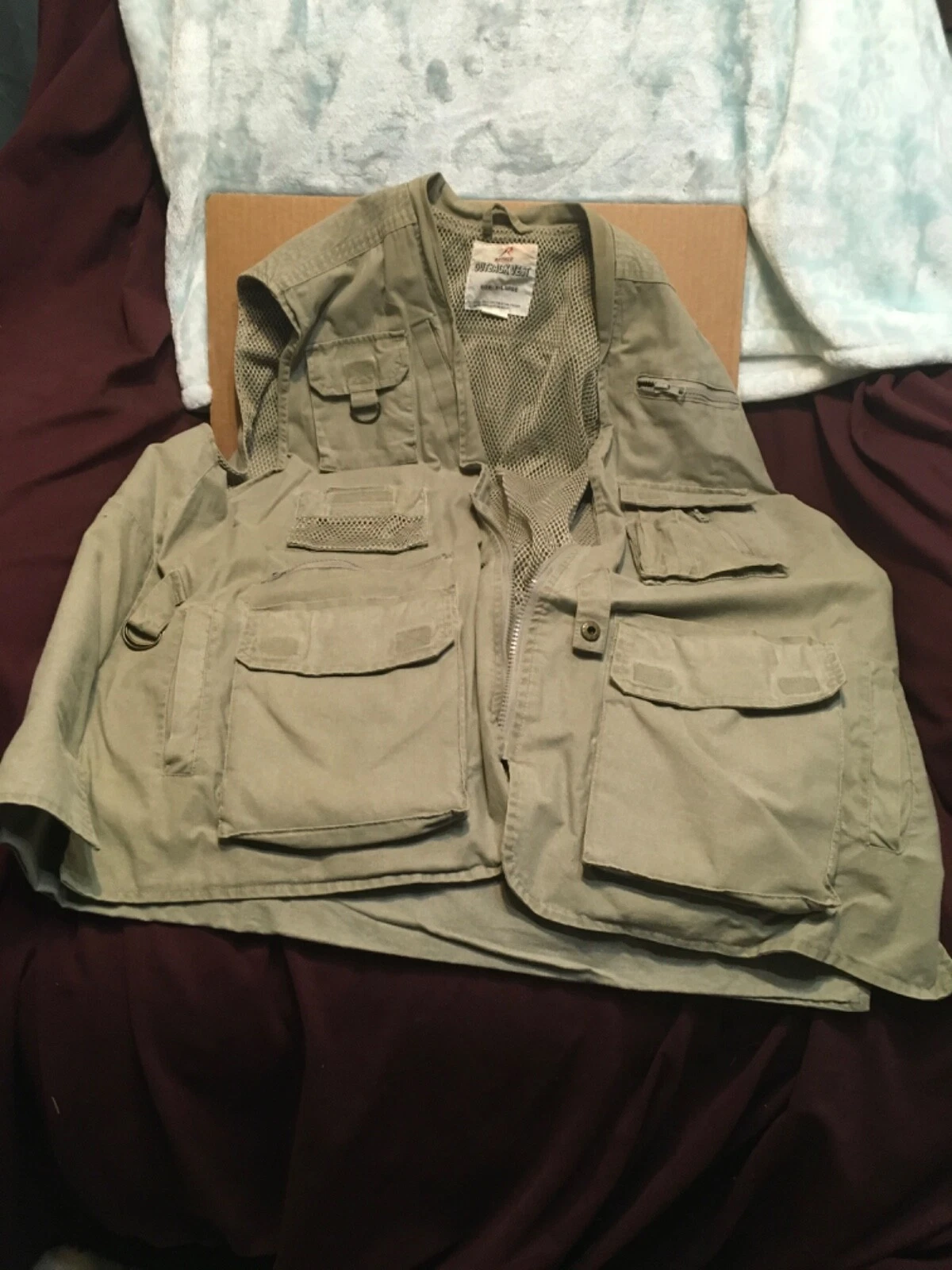 Used Rothco Outback Vest. X-LG, Outdoors, Hunting, Fishing Photography.