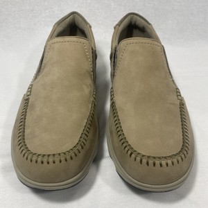 shoes beige color
