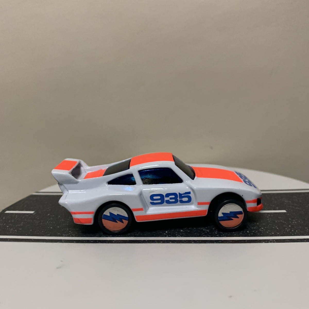 1991 Matchbox Lightning Porsche 935 Turbo White & Orange - Mint