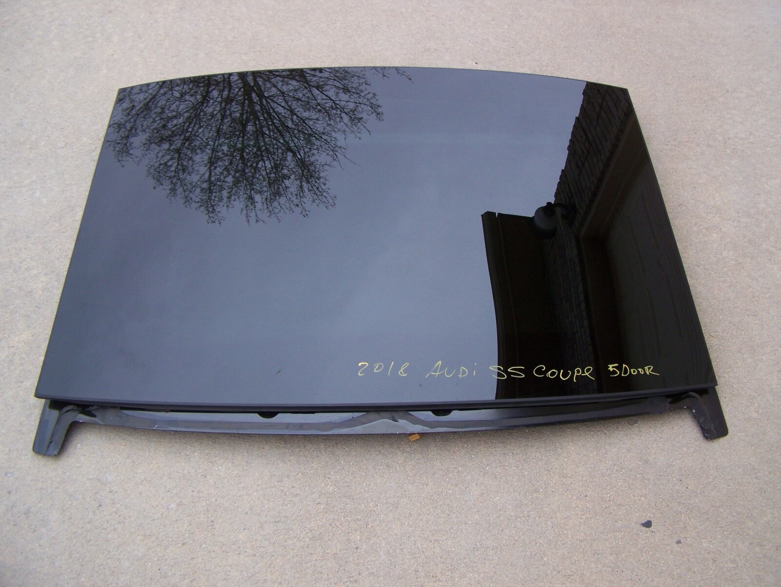 182019 Audi A5 S5 Sport Back OEM Complete Sunroof Glass Motors