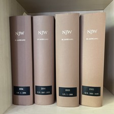 Zwei komplette Bände: NJW 2004 und 2005, geb...
