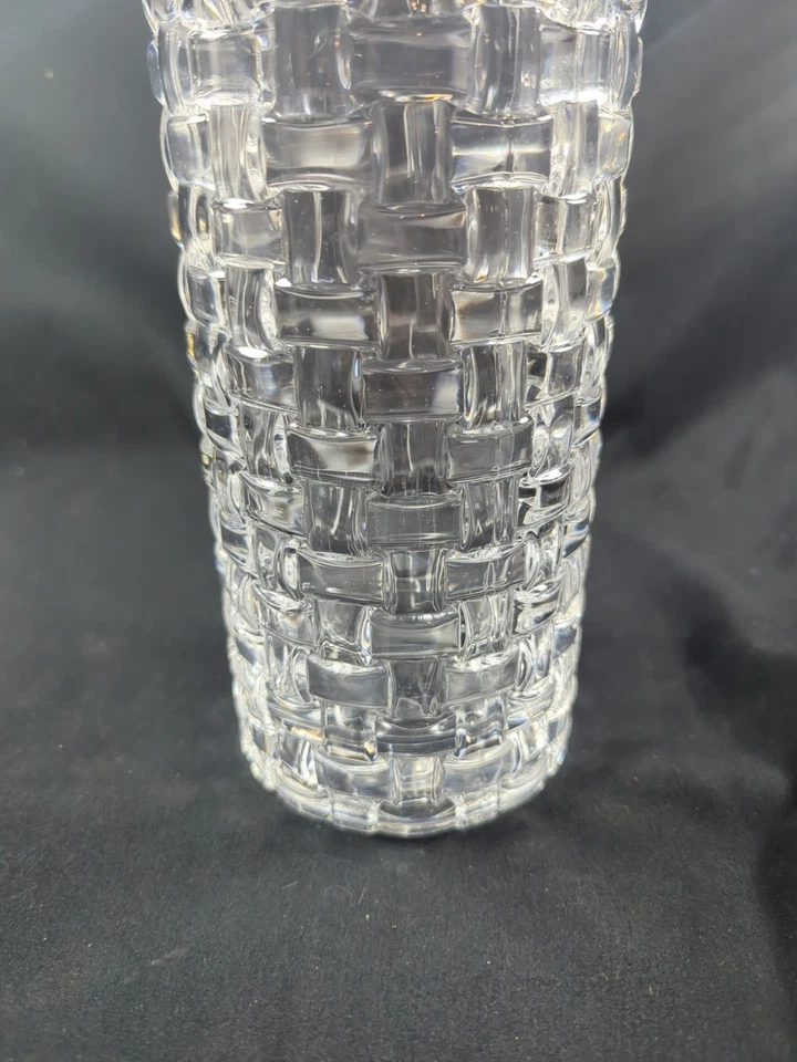 10" Tall Basket Weave Woven Interlaced Design Cylinder Crystal Glass Vase Unique - Image 3 of 4
