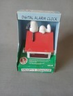VINTAGE SNOOPY'S DOGHOUSE DIGITAL ALARM CLOCK NEW IN PACKAGING !! — photo 1