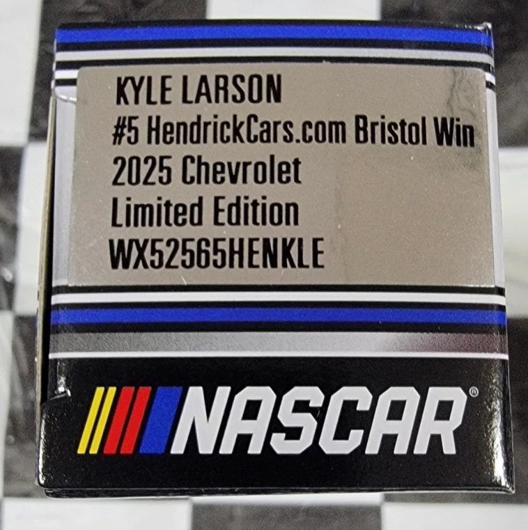 Kyle Larson #5 Hendrickcars.com Bristol Ganador 2025 Chevrolet 1:64 - Imagen 2 de 4