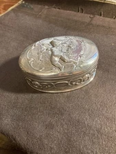 goldsmiths silversmiths company Trinket Box Cherubs No Mono Repousse Nice