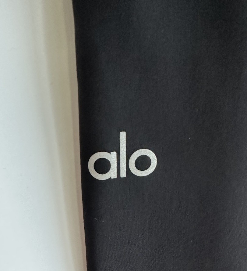 Alo Yoga Ripped Warrior Solid Black Leggings Size… - image 6