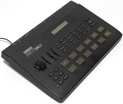 Yamaha RY30 リズムマシン　(ジャンク) Yamaha RY30 Rhythm Programmer Drum Machine 12 Pads for sale