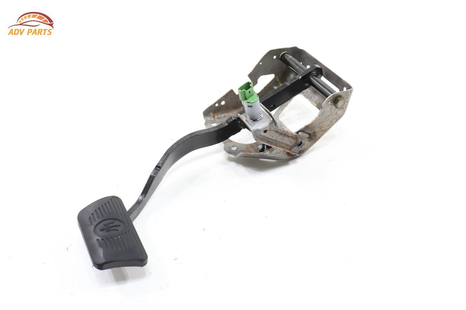 2014 - 2020 MASERATI QUATTROPORTE BRAKE STOP PEDAL W/ PAD OEM