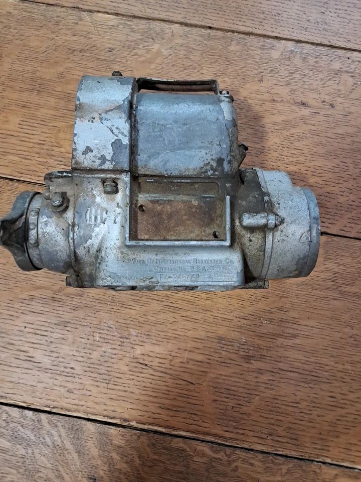 Antique Farmall IHC International F4   Tractor Magneto For Core Os128 - Image 2 of 4