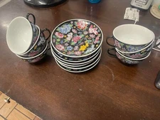 LOT OF 12 Zhongguo Jingdezhen Famille Rose Noire Mille Fleur Black Teacup SAUCER