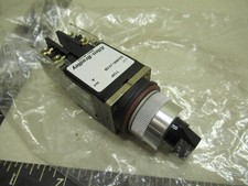 Allen Bradley 800MR-JX2B Ser A Selector Switch 800M-XA2K Contact Blk New - READ