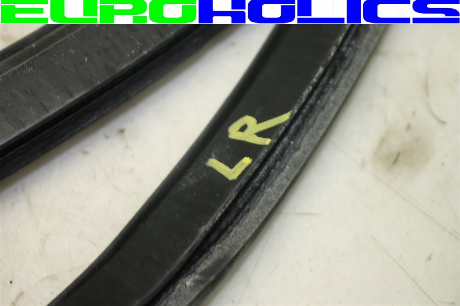 Bentley Continental Flying Spur 06-12 Left Rear Door Seal Gasket Weatherstrip