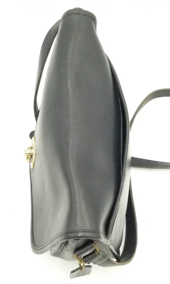 Coach 348 Black Vintage Cross Body Bag With Turnlock Closure