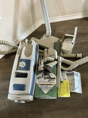 Electrolux Epic Series 6500 SR Canister Vacuum Cleaner With Accessories+ EUC lot