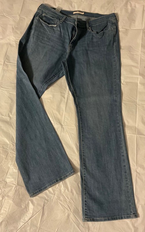 Levi Strauss Classic Bootcut Womens Size 18 Jeans 