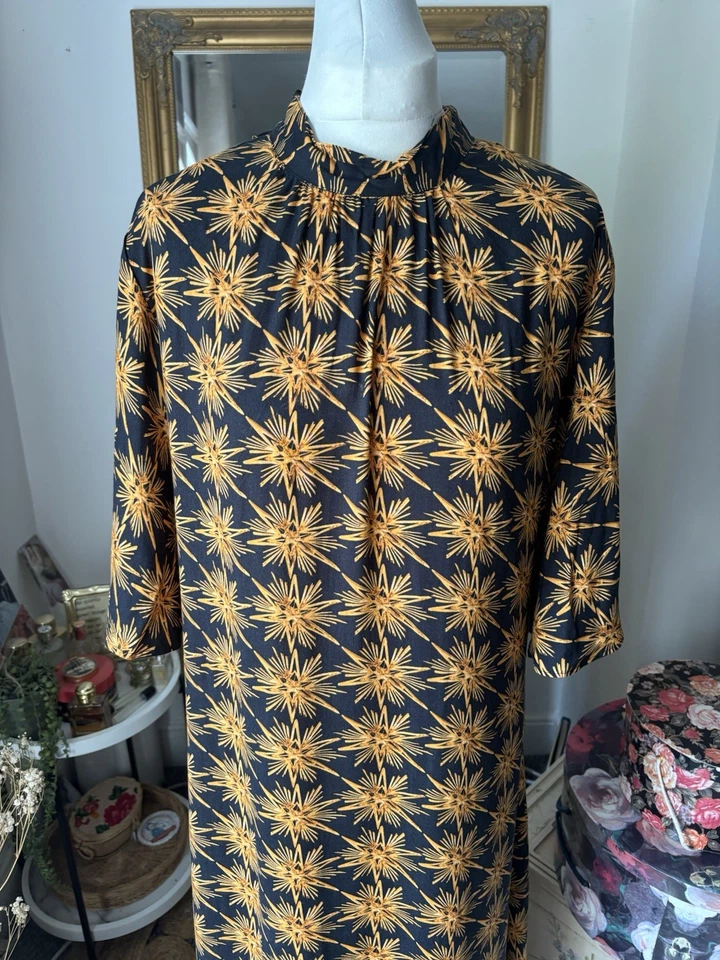 VESTIDO SOMERSET BY ALICE TEMPERLEY NEGRO ESTAMPADO DE ESTRELLAS TALLA 16 Foto 2 de 4