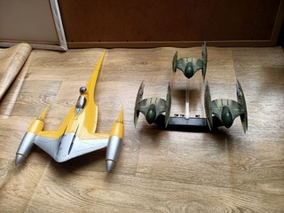 Star Wars Episode 1 N 1 Naboo Starfighter & Droid Fighters Hasbro