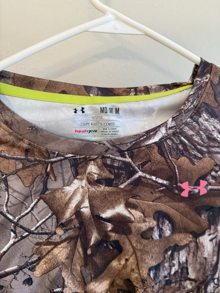 Women’s Medium Under Armour/Real Tree Camouflage Hunting Long Sleeve Shirt - Image 2 of 3