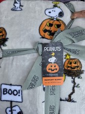 PEANUTS SNOOPY WOODSTOCK GREAT PUMPKIN HALLOWEEN TWIN BLANKET SHIPS NOW