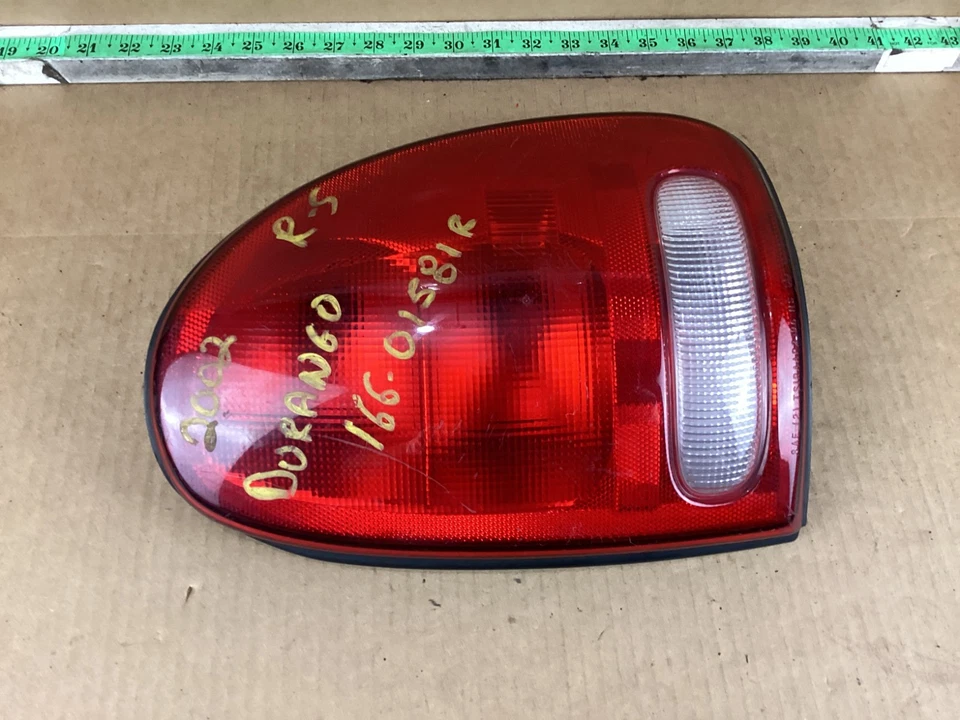 Luz trasera lateral derecha para pasajero Dodge Durango 1998-2003 OEM Foto 4 de 4