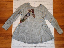 INOAH  Artsy pullover knit TOP giraffe Made in the USA  Sz S Whimsical Artsy