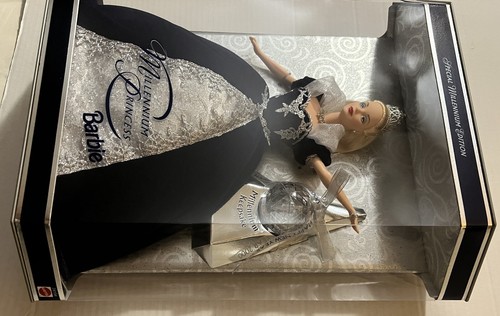Millennium Special Edition Princess Barbie - 074299241543 - 1999 Mattel - Picture 5 of 23