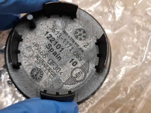 Mini Hub Cap R52 R57 R57 LCI R55 R55 LCI R60 R58 36131171069 Genuine NEW OEM - Picture 10 of 11