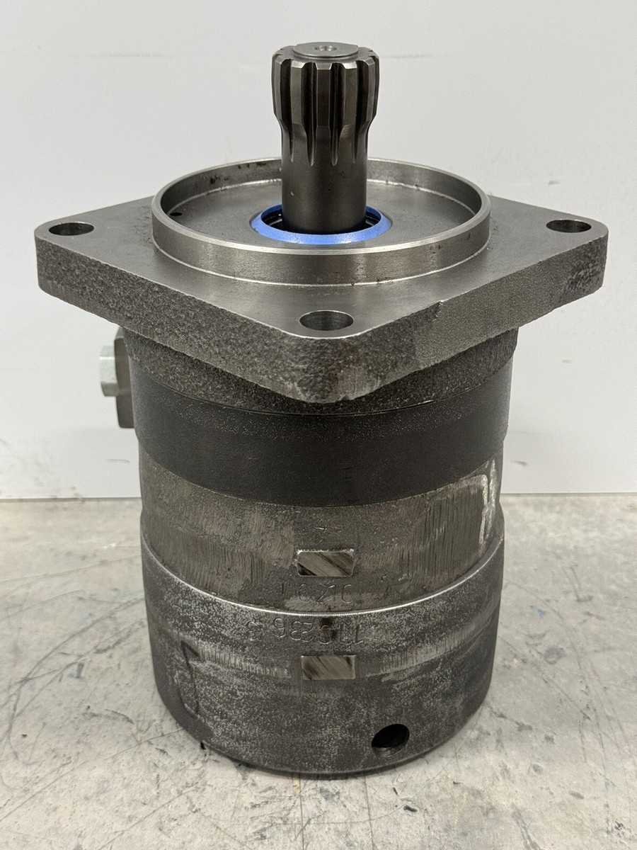 OEM EATON 192-0007-003 3-BOLT HYDRAULIC DRIVE MOTOR BOBCAT SKID